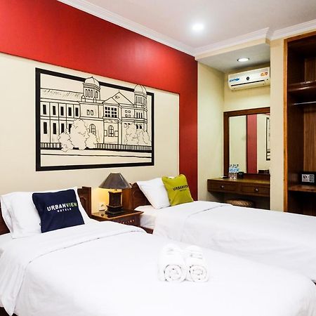 Urbanview Hotel Syariah Wisnugraha By Reddoorz Yogyakarta Kültér fotó