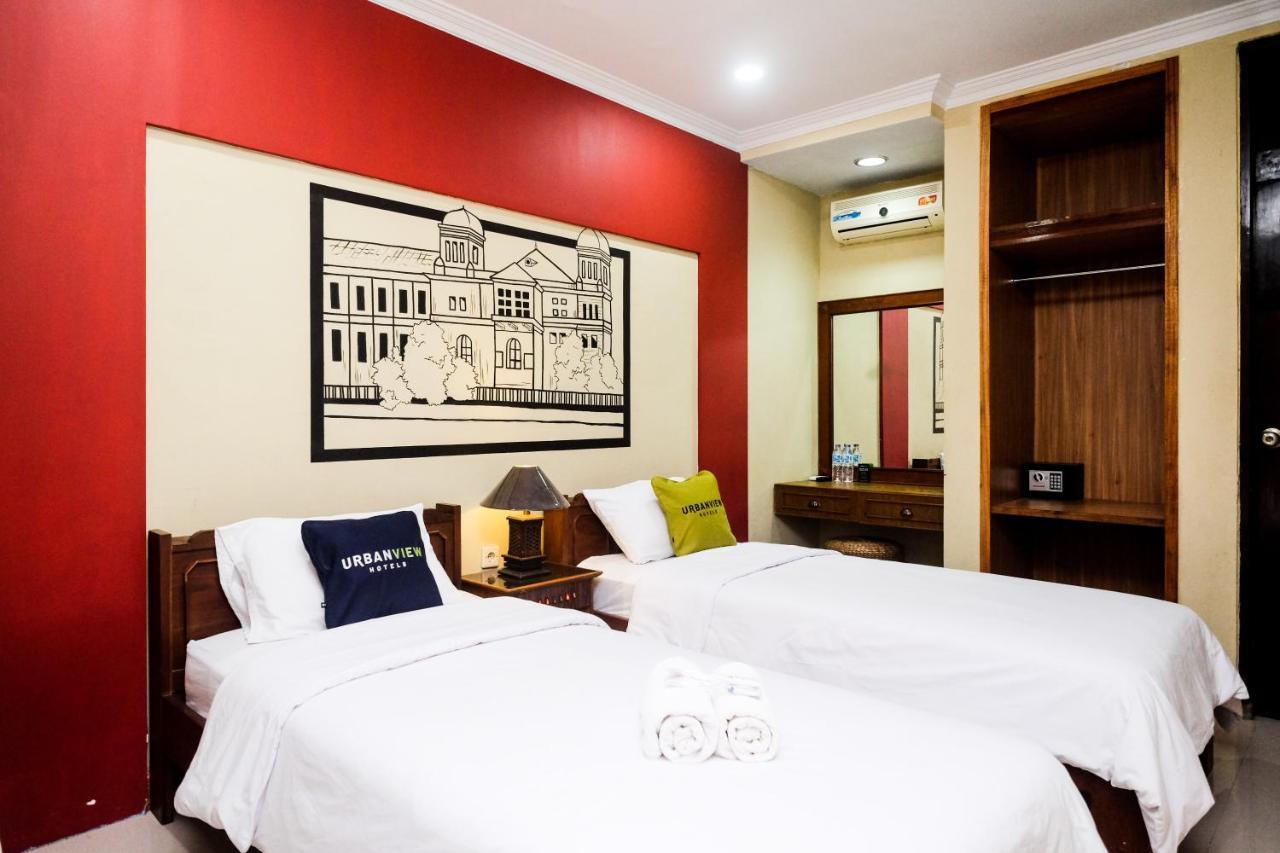 Urbanview Hotel Syariah Wisnugraha By Reddoorz Yogyakarta Kültér fotó