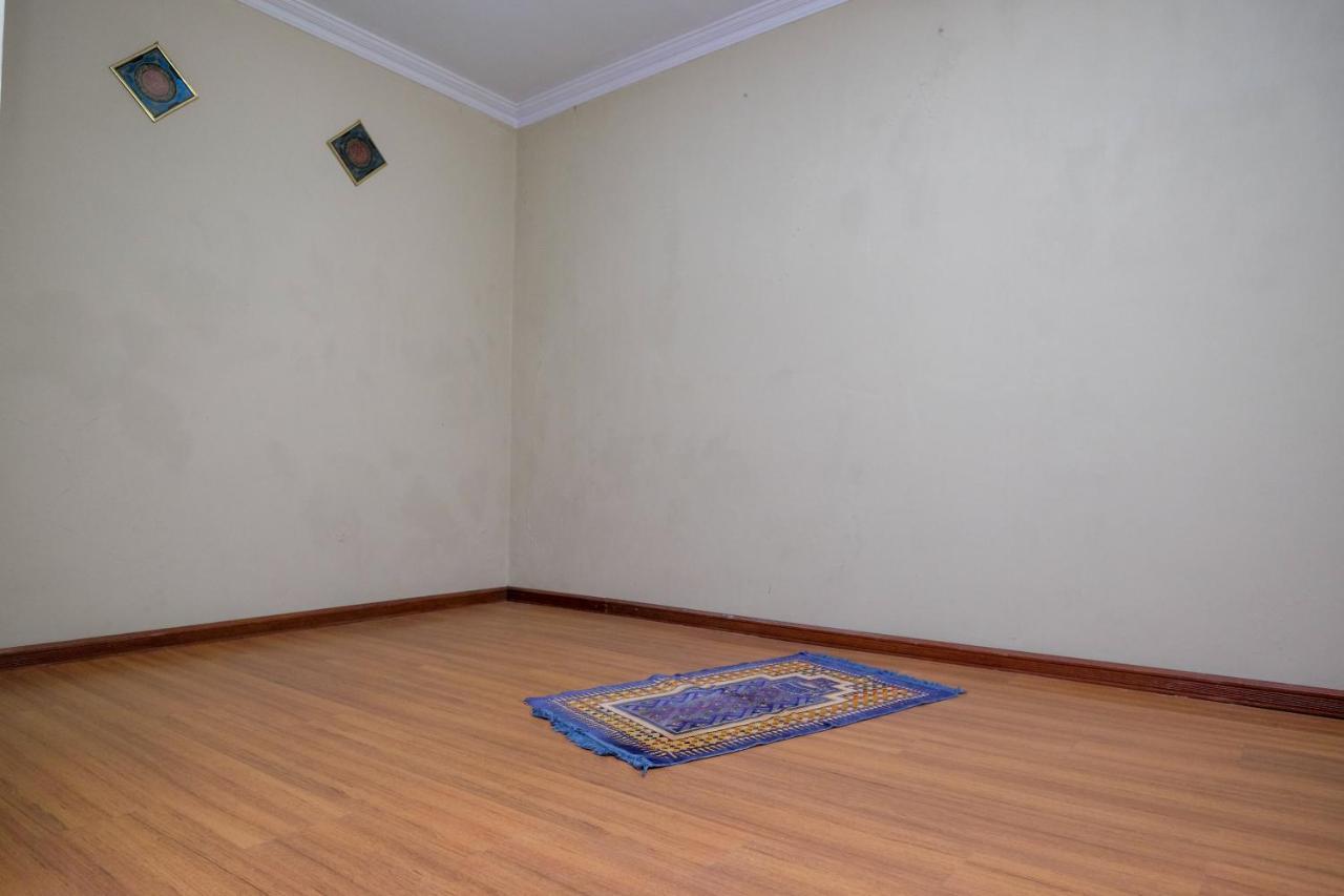 Urbanview Hotel Syariah Wisnugraha By Reddoorz Yogyakarta Kültér fotó