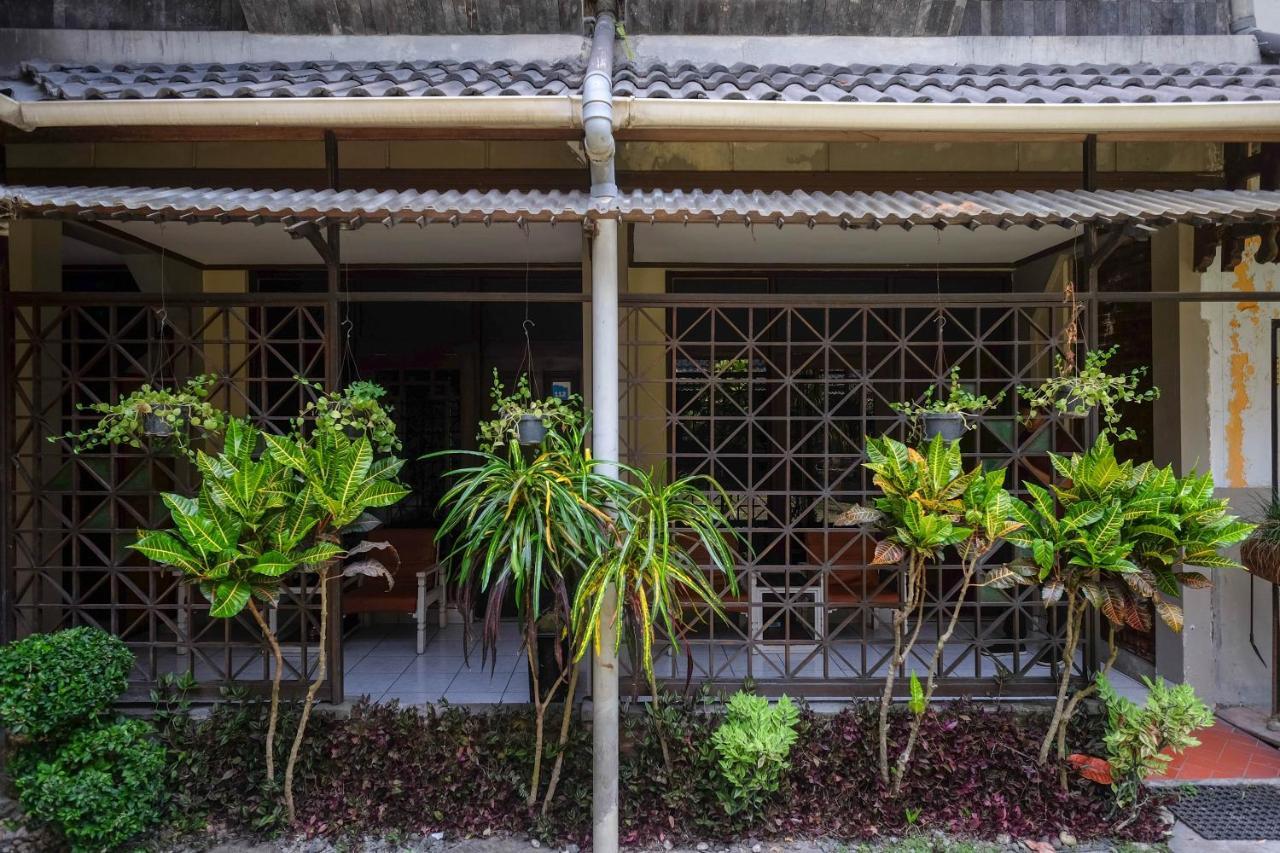 Urbanview Hotel Syariah Wisnugraha By Reddoorz Yogyakarta Kültér fotó