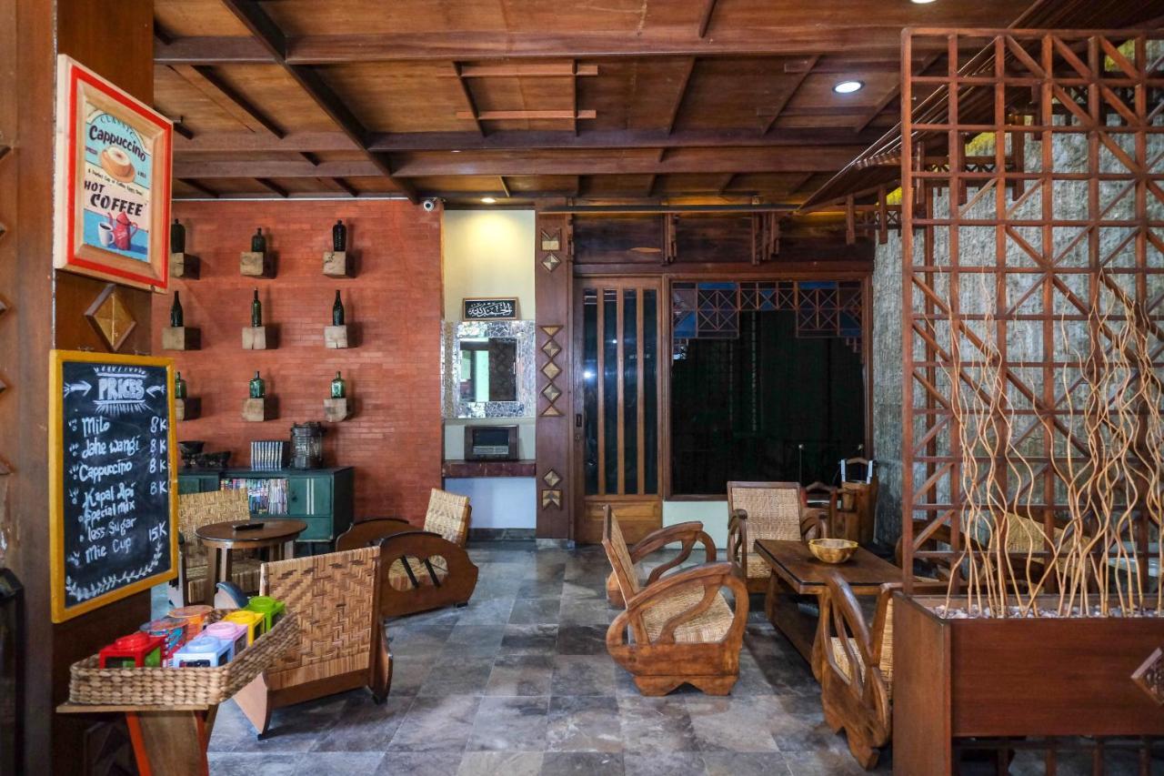 Urbanview Hotel Syariah Wisnugraha By Reddoorz Yogyakarta Kültér fotó