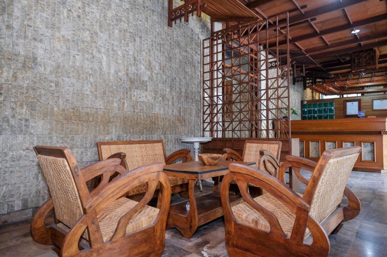 Urbanview Hotel Syariah Wisnugraha By Reddoorz Yogyakarta Kültér fotó