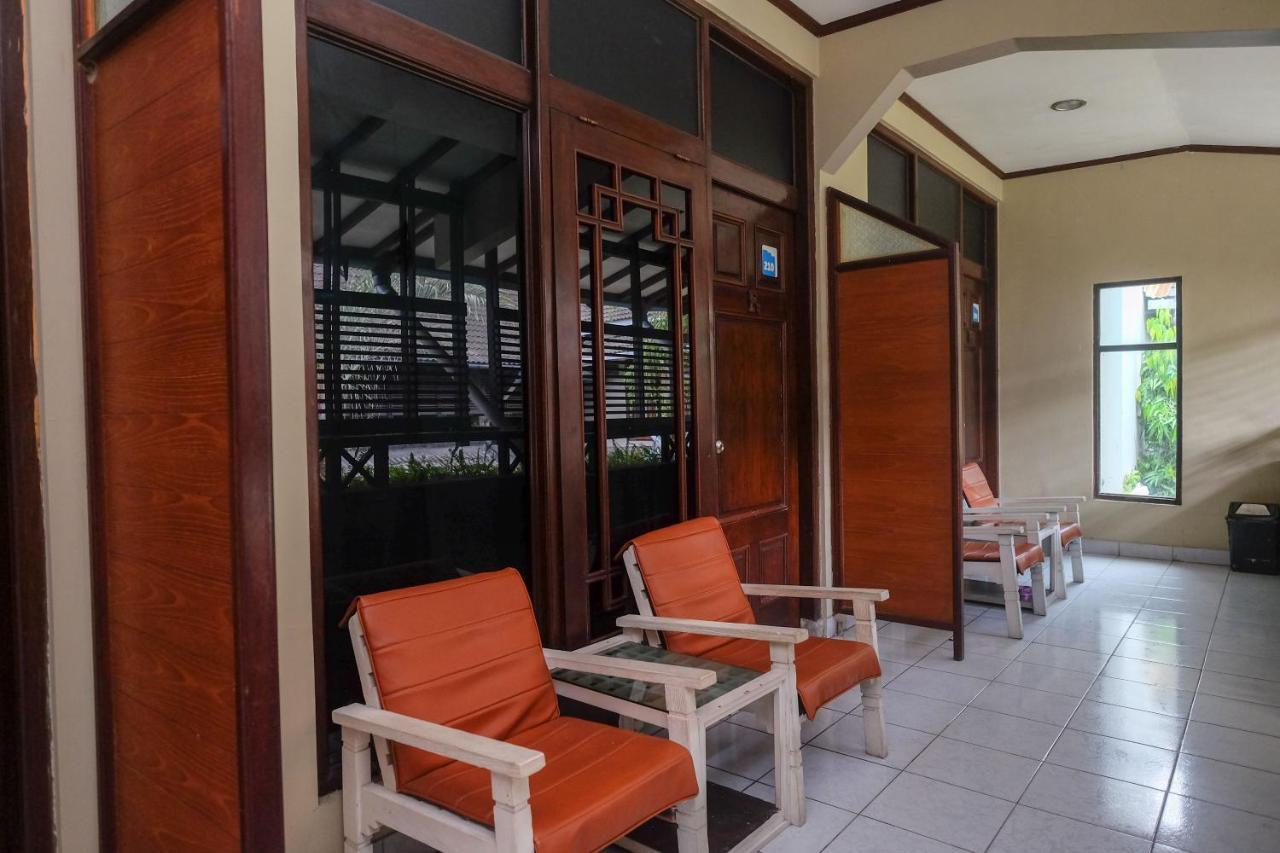 Urbanview Hotel Syariah Wisnugraha By Reddoorz Yogyakarta Kültér fotó