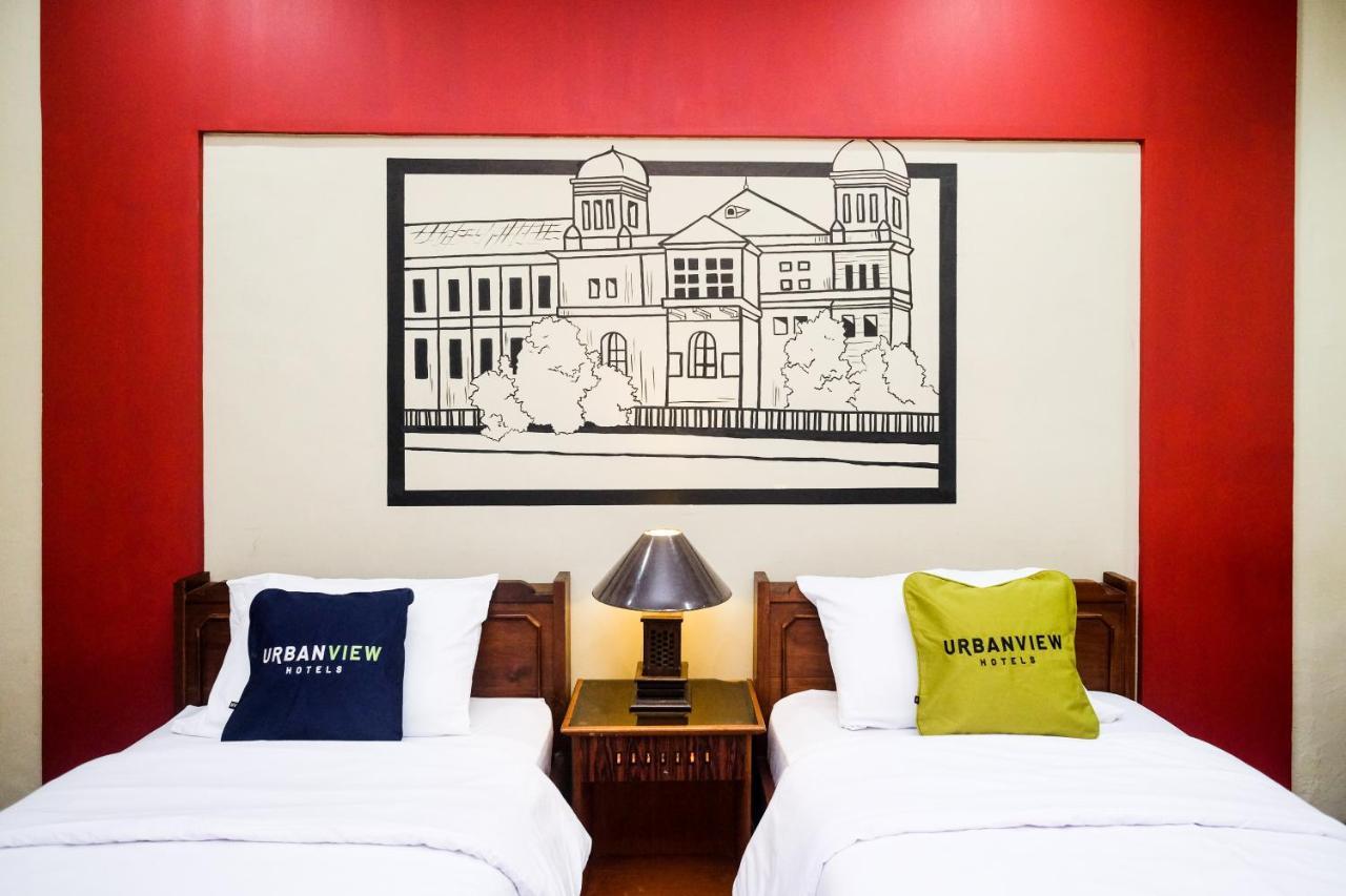 Urbanview Hotel Syariah Wisnugraha By Reddoorz Yogyakarta Kültér fotó