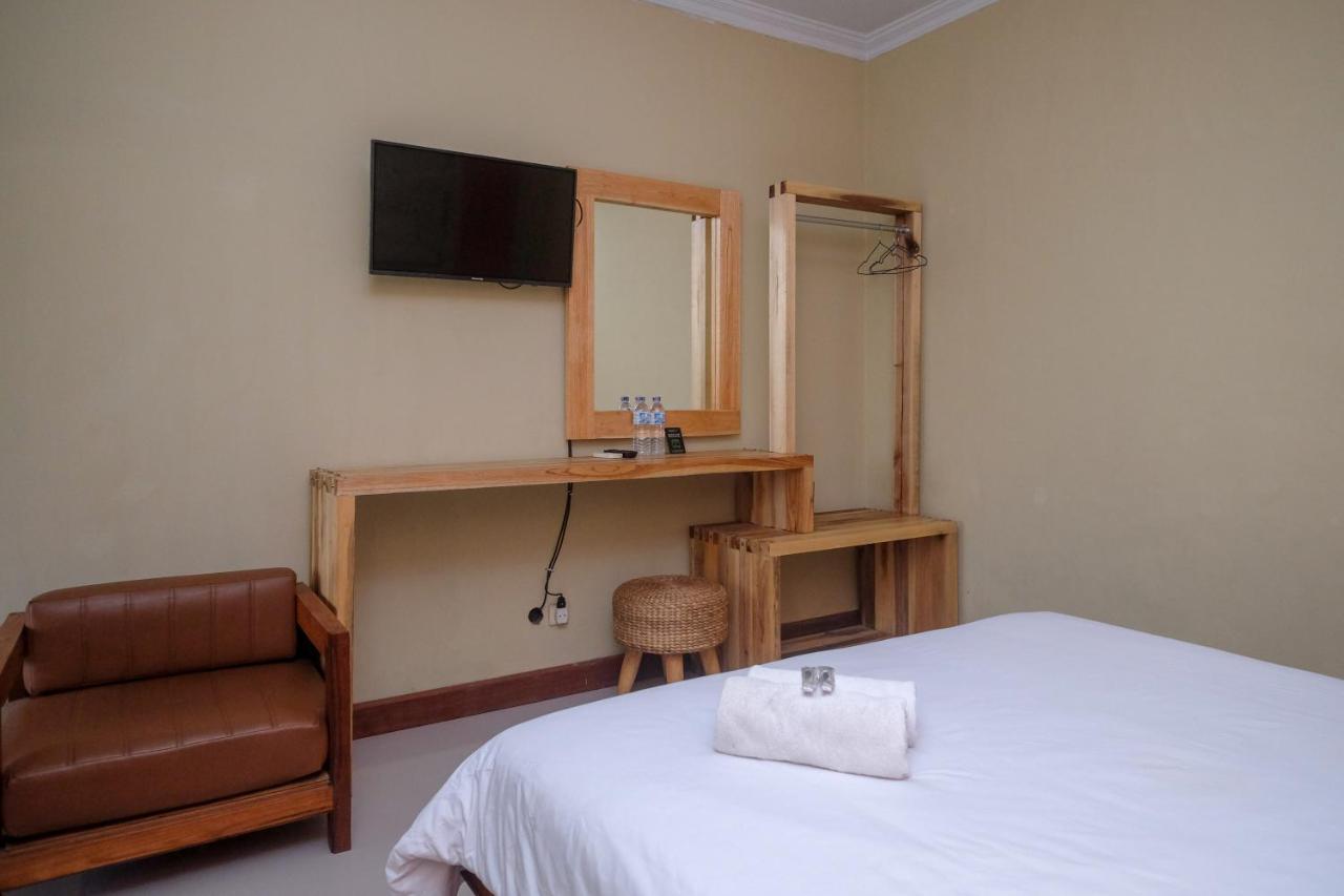 Urbanview Hotel Syariah Wisnugraha By Reddoorz Yogyakarta Kültér fotó