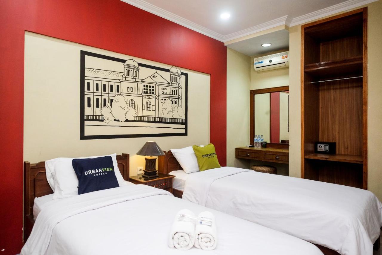 Urbanview Hotel Syariah Wisnugraha By Reddoorz Yogyakarta Kültér fotó